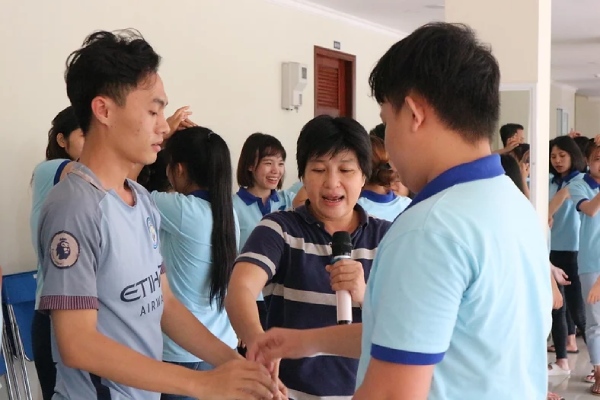 Đối tượng tấn công chính diện có thể dễ để chống trả